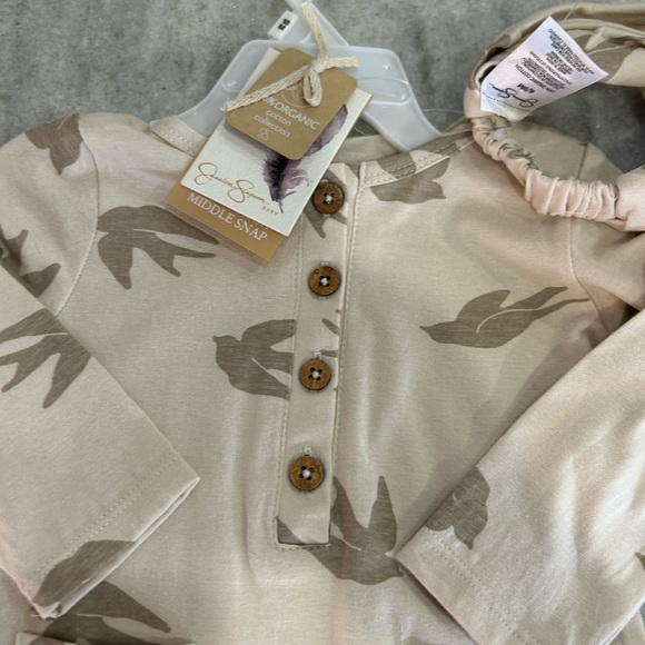 Jessica Simpson Footie 100% Organic Cotton Collection Size 6-9 M - Picture 5 of 7